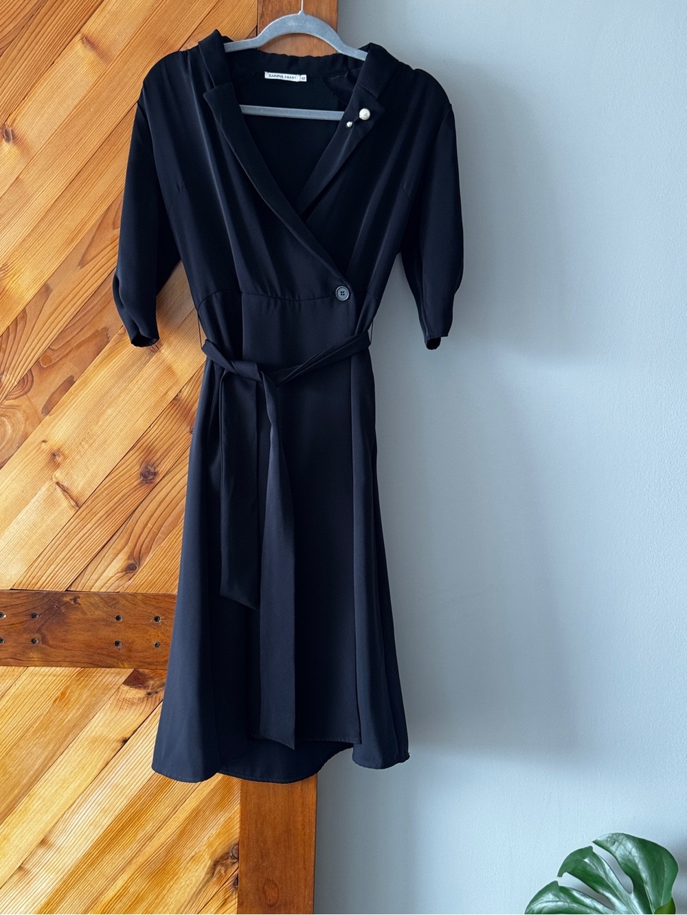 Zarina Smart Black Midi Button Dress Belt & Pearl Brooch Women’s Size 42